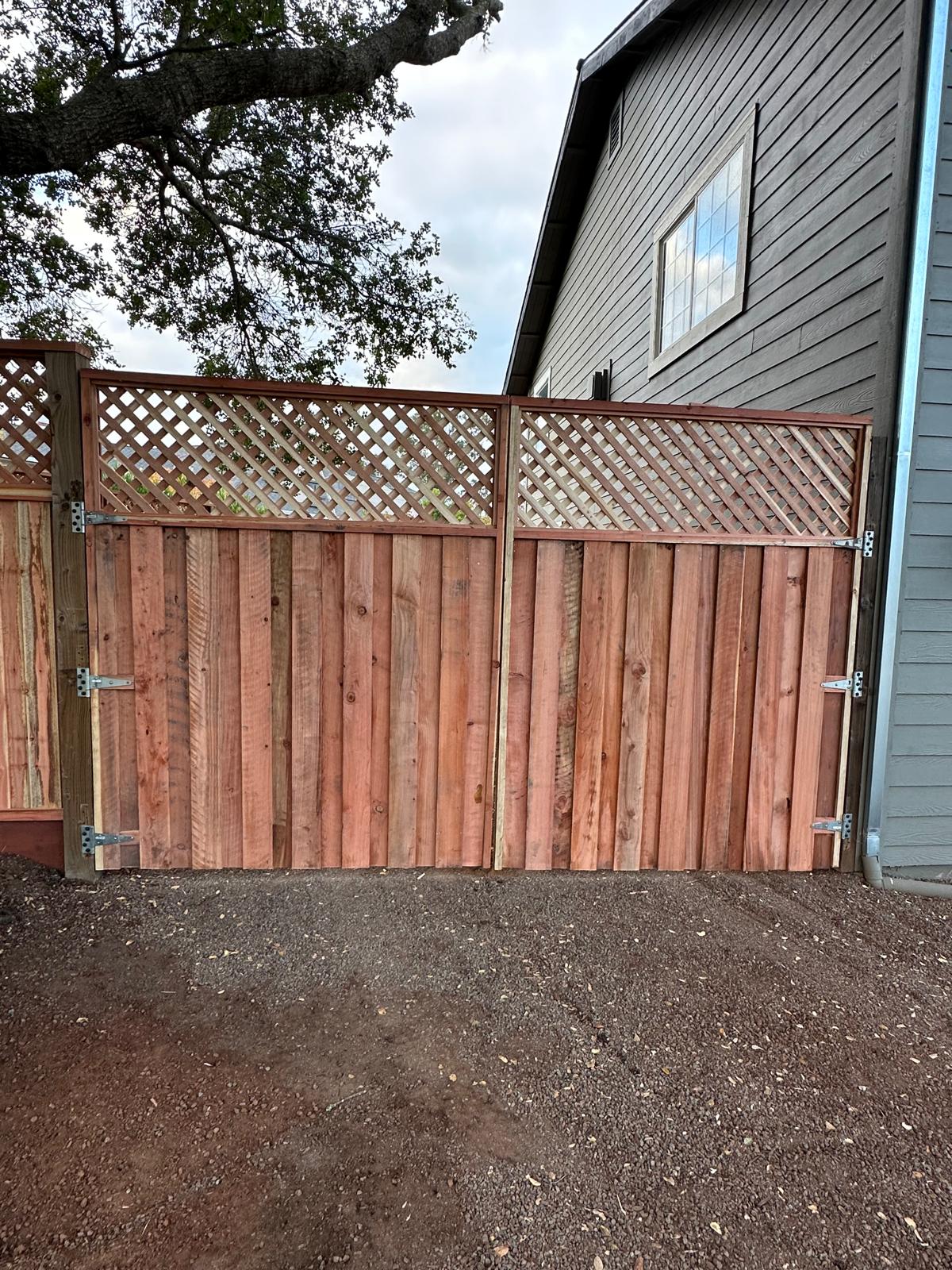 ababbf5a-0e50-4d30-92ba-c29a1d3d6b2d FENCE